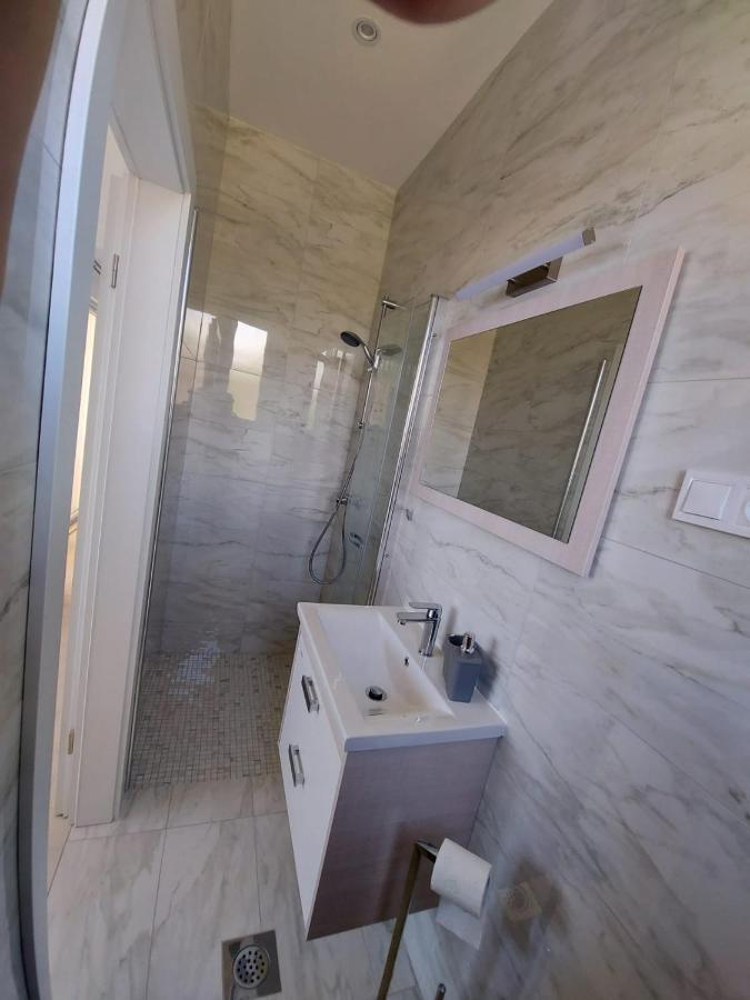 Apartments Tanja Zavalatica Ngoại thất bức ảnh