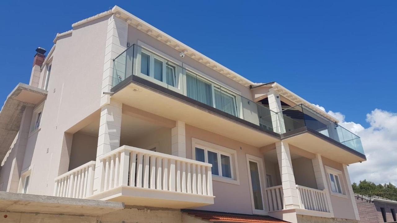 Apartments Tanja Zavalatica Ngoại thất bức ảnh
